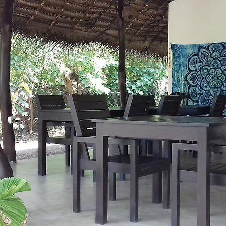 Chillenjoy Cabanas & Restaurant Tangalle Exterior foto