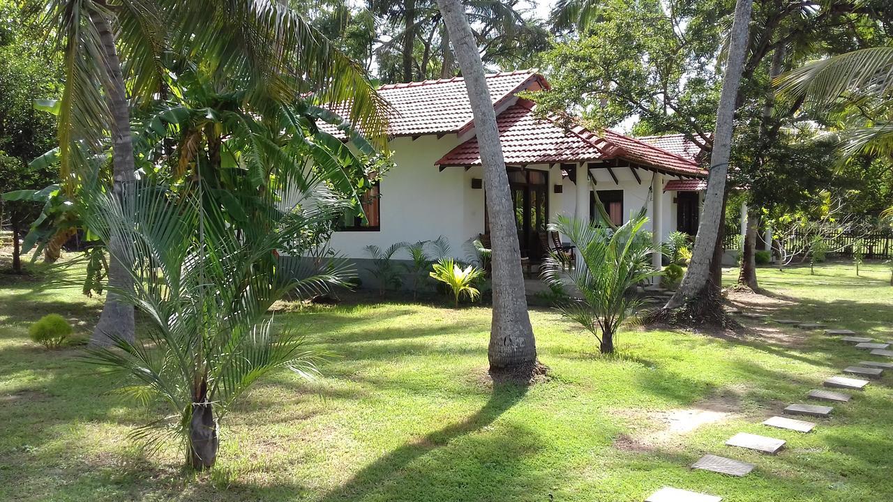 Chillenjoy Cabanas & Restaurant Tangalle Exterior foto