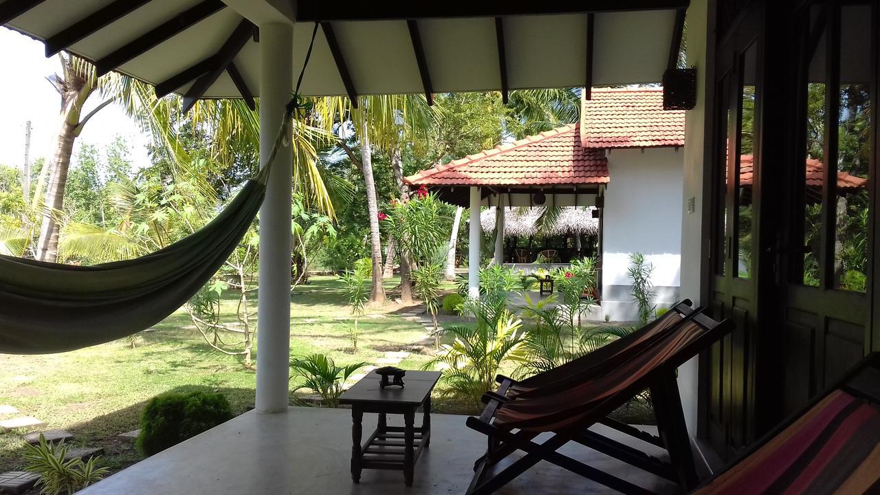 Chillenjoy Cabanas & Restaurant Tangalle Exterior foto