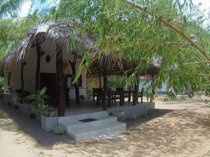Chillenjoy Cabanas & Restaurant Tangalle Exterior foto