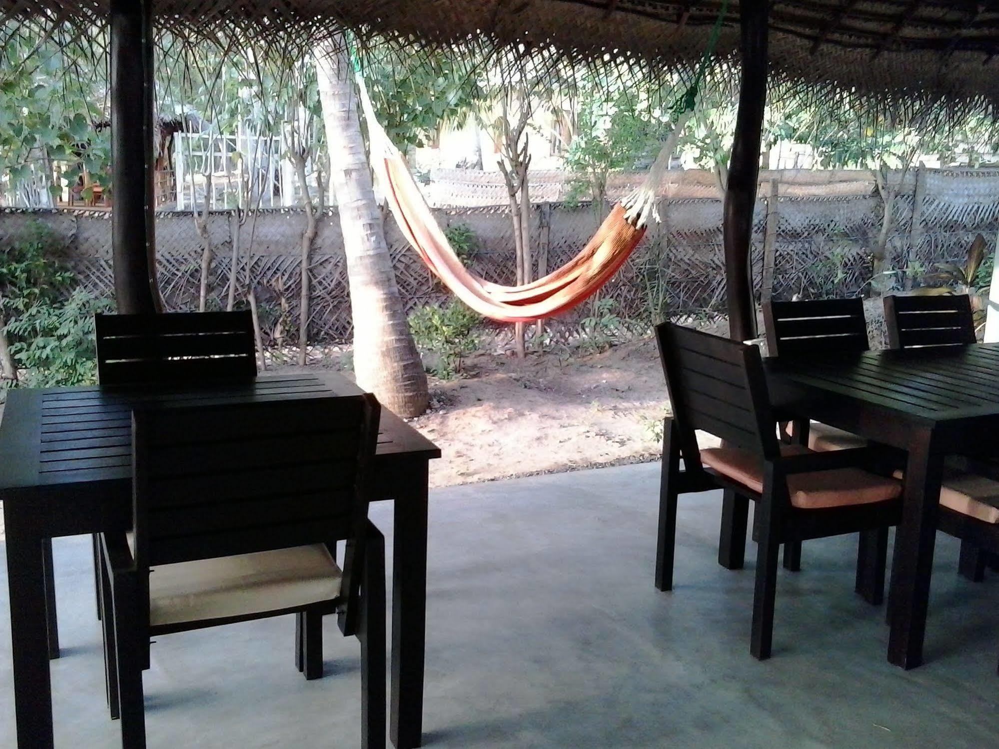 Chillenjoy Cabanas & Restaurant Tangalle Exterior foto