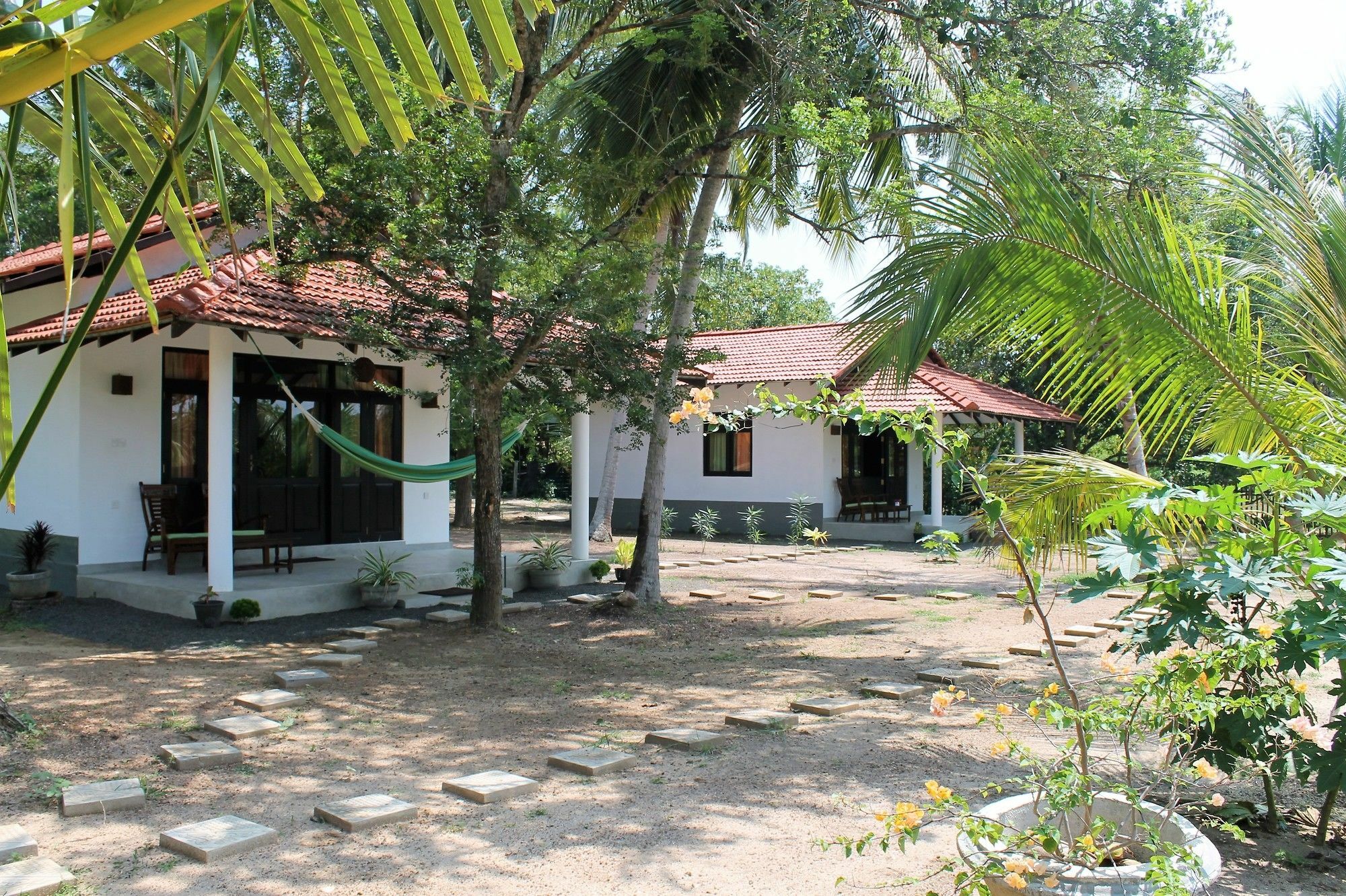 Chillenjoy Cabanas & Restaurant Hotel Tangalle Exterior foto